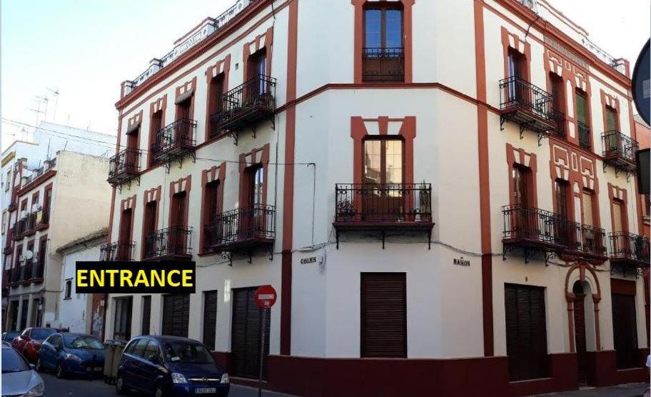 Hub Hostel Sevilla Bagian luar foto