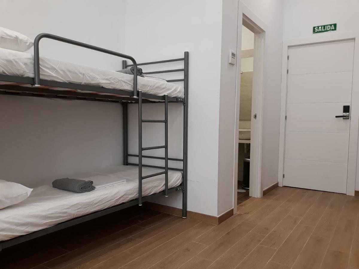Hub Hostel Sevilla Bagian luar foto