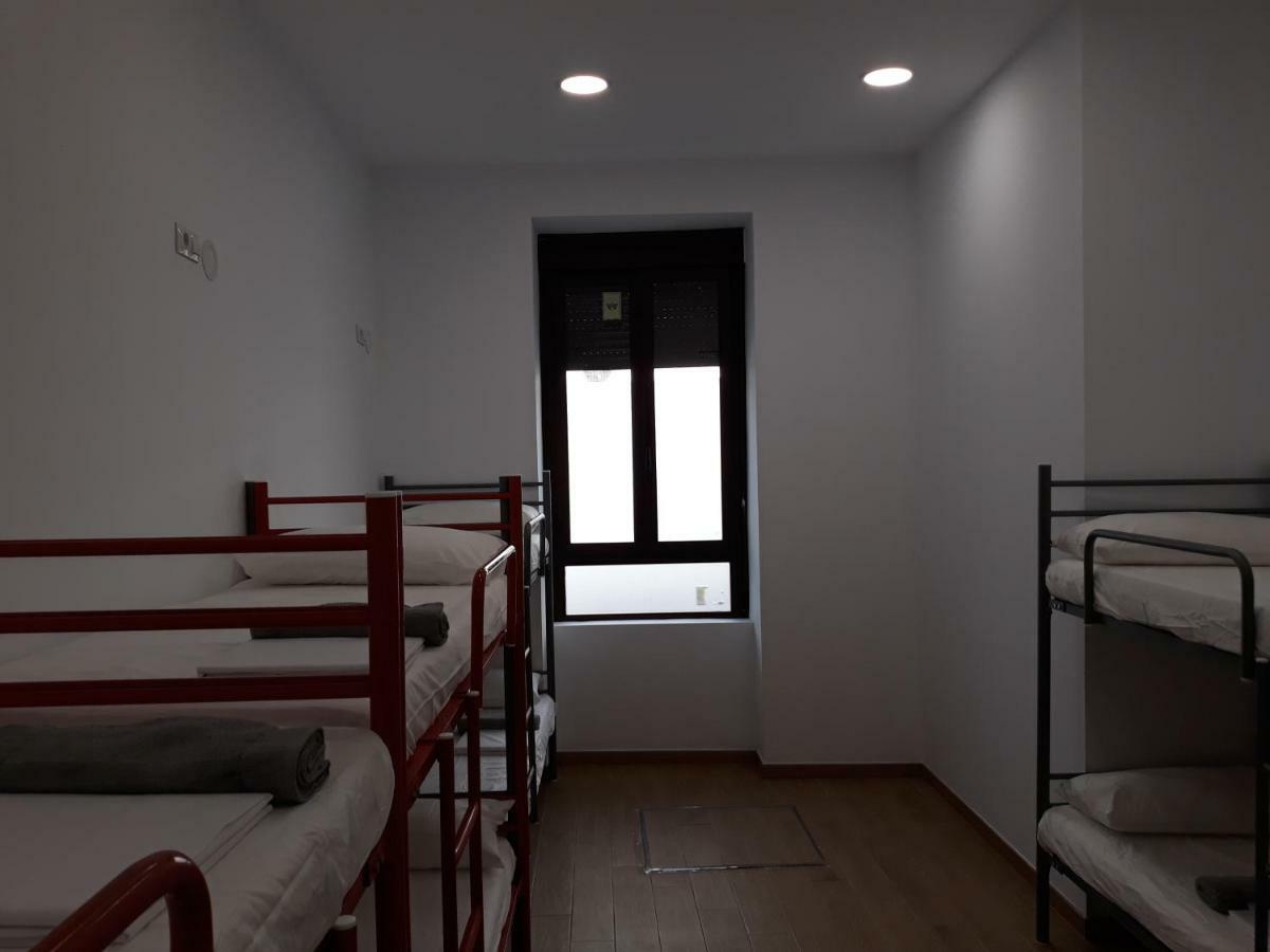 Hub Hostel Sevilla Bagian luar foto
