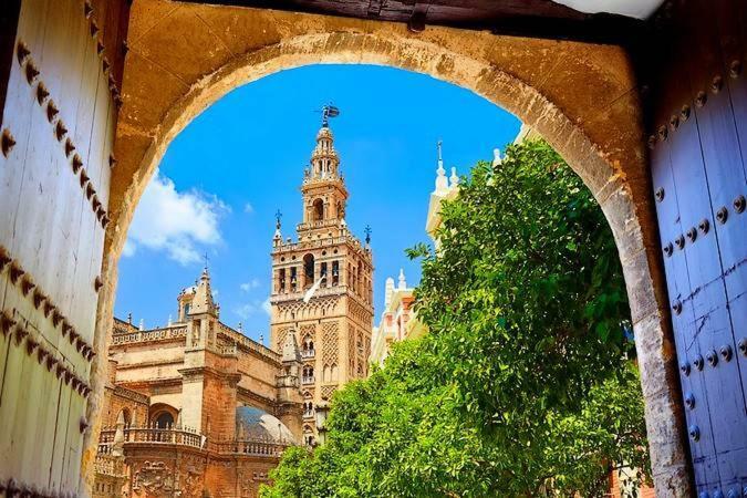 Hub Hostel Sevilla Bagian luar foto