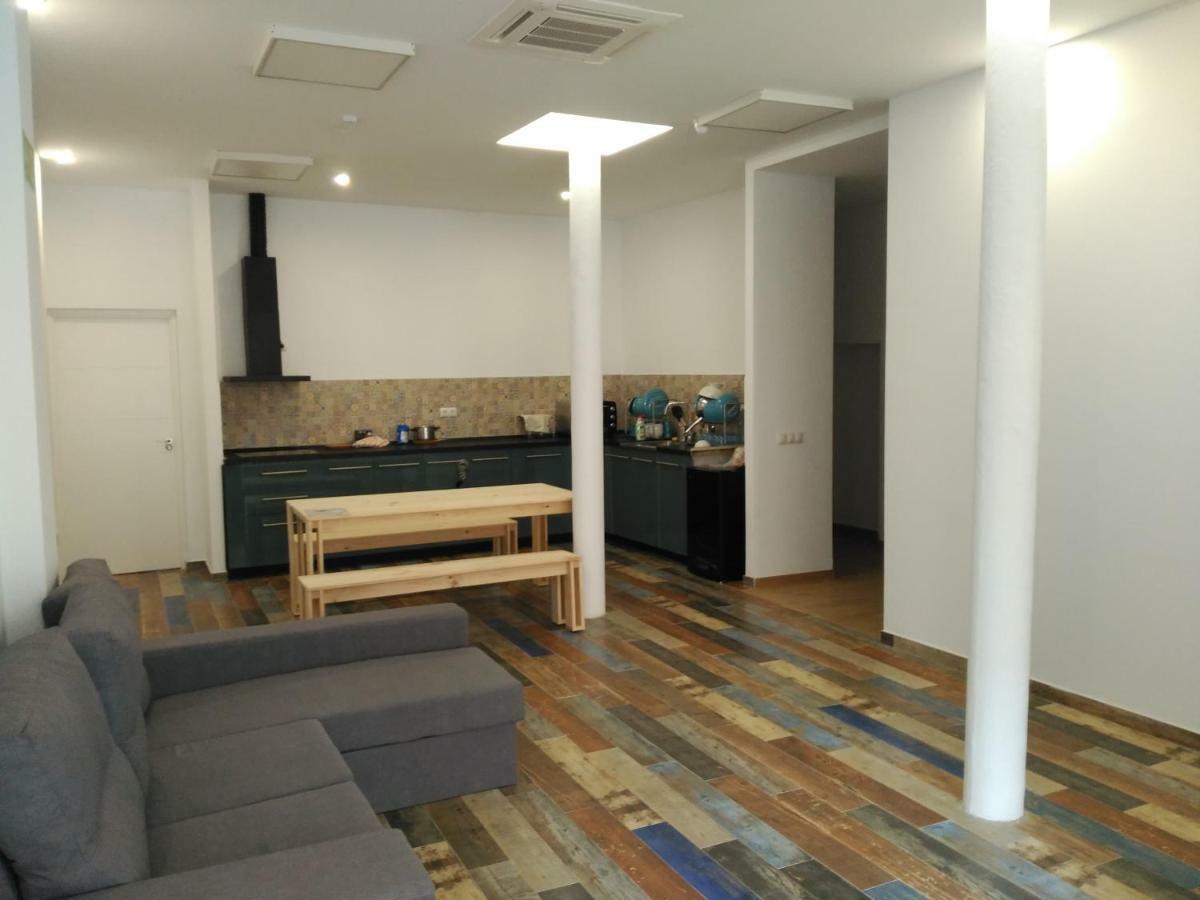 Hub Hostel Sevilla Bagian luar foto